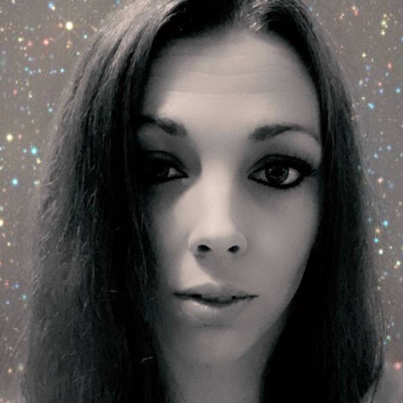 Meet your Posher, Tiffany - Picture 1 of 1